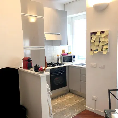 Apartamento Studio Via Sebino Milão